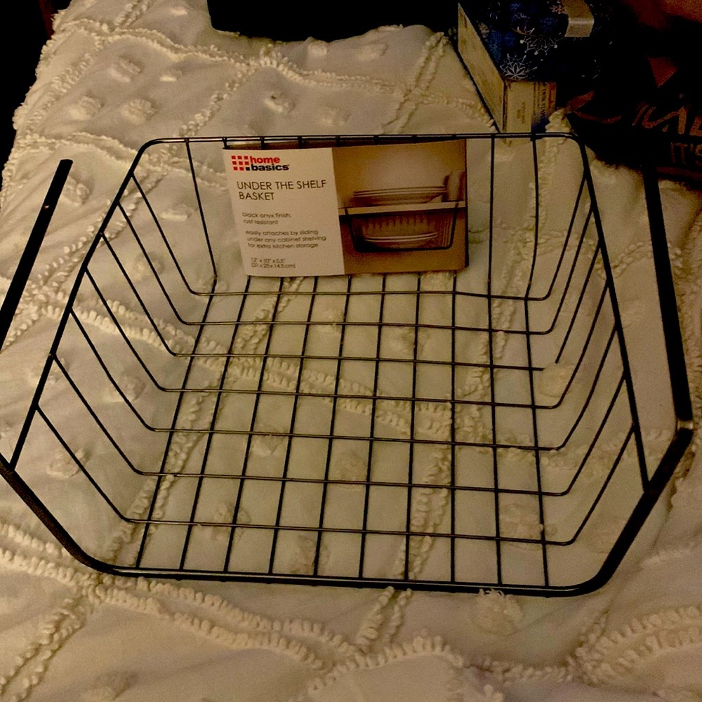 Under The Shelf Basket